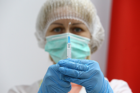 试验俄罗斯预防COVID-19疫苗的志愿者将于下周开始招募