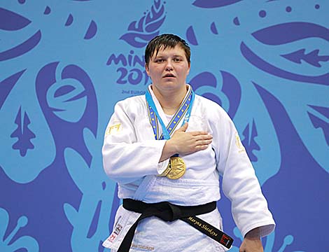 白罗斯柔道运动员玛丽娜•斯卢茨卡娅在第二届欧运会中赢得金牌