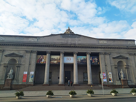卢卡申科祝贺国家美术馆成立80周年