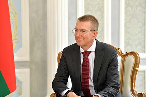 拉脱维亚考虑增加政治和经济的对话在卢卡申科访问里加期间