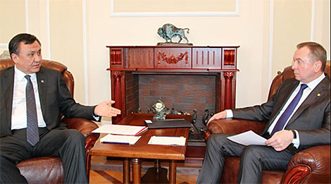 马克伊与吉尔吉斯斯坦大使讨论使政治对话进一步积极化