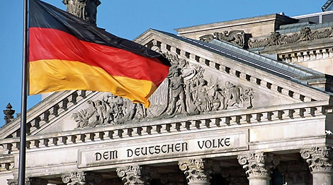 德国外交部认为重要的是在执行明斯克协议中取得进展，而不是讨论下一轮磋商会议的地点
