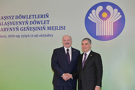 卢卡申科：白罗斯和土库曼斯坦为合作发展奠定了良好基础