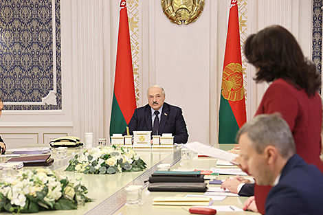 稳定处于各个发展阶段的社会—卢卡申科强调全白俄罗斯人民大会的主要作用