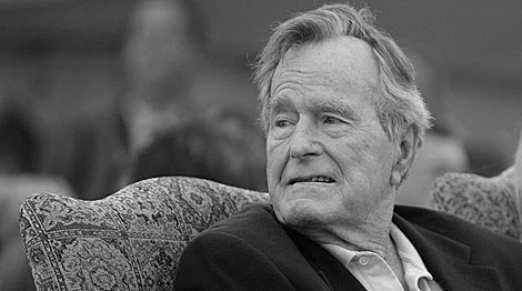 卢卡申科就乔治•布什逝世向美国总统特朗普致唁电