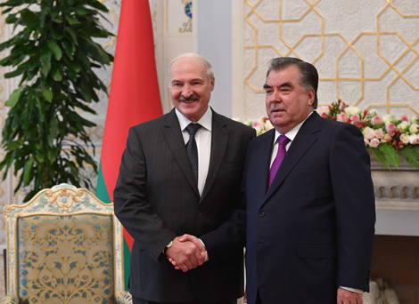 卢卡申科：白罗斯为塔吉克斯坦的成就感到高兴并愿意发展合作
