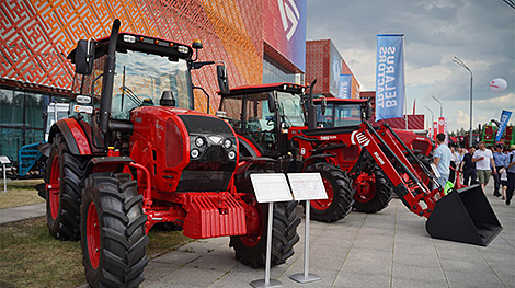 明斯克拖拉机厂将在 Belagro-2024 展会上展示创纪录数量的设备