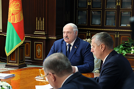 我们的工作是维护我们的利益：卢卡申科谈到包括美国在内的西方国家正在实施的制裁政策
