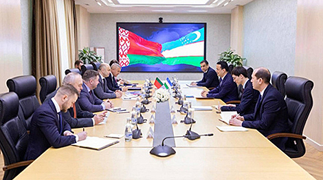 白俄罗斯和乌兹别克斯坦工业部长讨论联合项目的实施