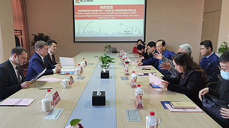 白罗斯大使与中国山东省工商界探讨合作前景