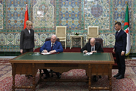 白俄罗斯和阿尔及利亚同意加强友好关系，并制定了未来两年的合作路线图