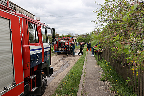 卢卡申科向飞行员家属表示了哀悼，并正在亲自监督对巴拉诺维奇空难的调查
