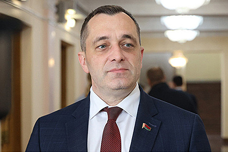 卢卡申科承诺将在新工作中给苏博京