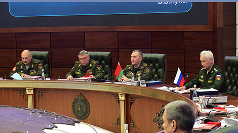 白俄罗斯与俄罗斯国防部共商联盟国家安全事务