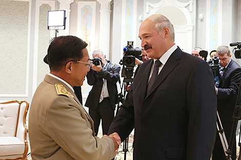 白俄罗斯如何开辟远弧外交？