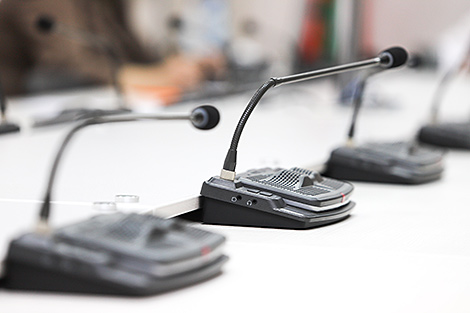 白俄罗斯代表团在坎帕拉与乌干达、伊朗和印度代表团举行会谈