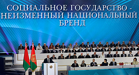 Лукашэнка: беларуская і руская мовы заўсёды будуць здабыткам нашай нацыі
