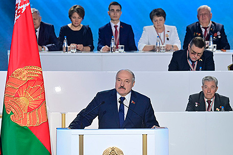 Лукашэнка: мы жывём у эпоху постпраўды, дзе прыстойныя людзі ачарняюцца