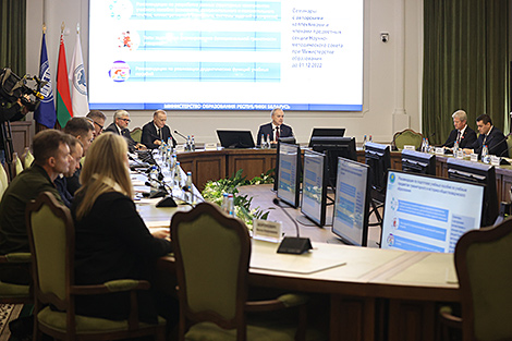 谢尔格延科：一读的全白罗斯人民大会法律草案今年可以由代表审议