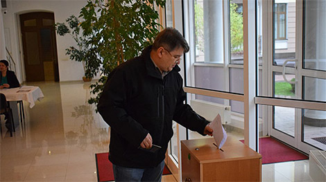 Более 3,2 тыс. человек проголосовали на зарубежных участках на парламентских выборах в Беларуси