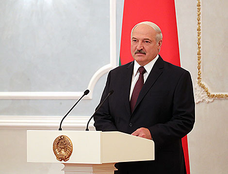 Лукашенко зарубежным послам: парламентские выборы в Беларуси будут соответствовать мировым стандартам