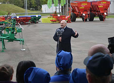 Belarus president in favor of keeping majority voting for parliamentary elections