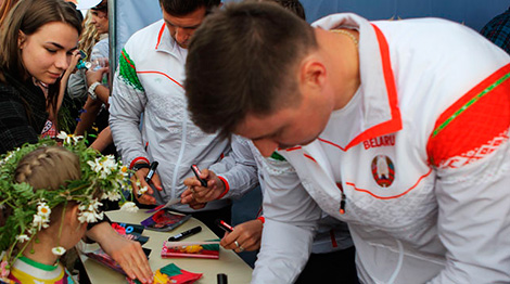 Белорусские спортсмены презентовали на празднике в Александрии логотип Евроигр-2019