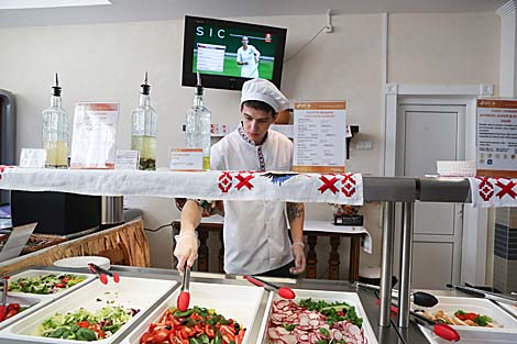 Около 300 человек из сервисных отрядов БРСМ задействуют в организации питания на Европейских играх