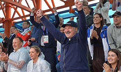 Belarus president attends 2nd European Games canoe sprint competition