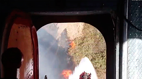 Авиация МЧС Беларуси продолжает помогать Турции в тушении лесных пожаров