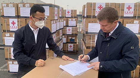 Китай передал Беларуси более 2 млн доз вакцины от коронавируса