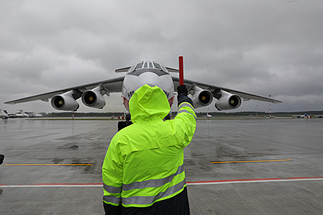 Сто кислородных концентраторов доставили в Беларусь из Китая