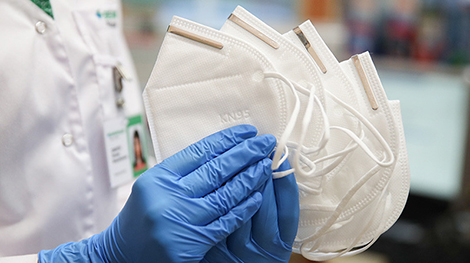 Датский Красный Крест передал в Беларусь 1,32 млн защитных масок