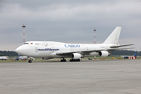 Очередной гуманитарный груз со средствами защиты доставили в Беларусь из Китая