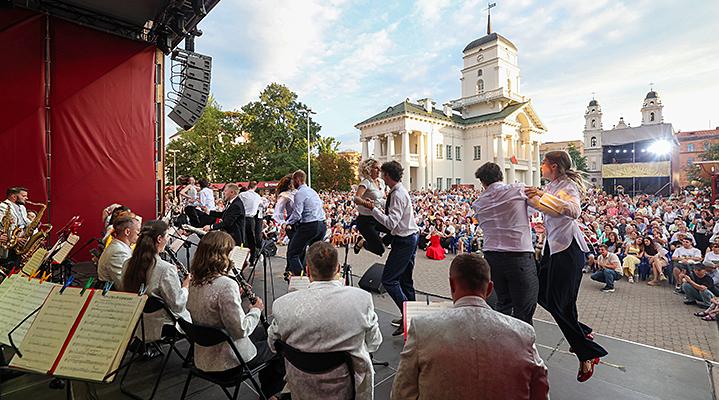 Summer in Minsk: Concerts in the Upper Town, open-air cinema, and theater evenings at an ancient estate