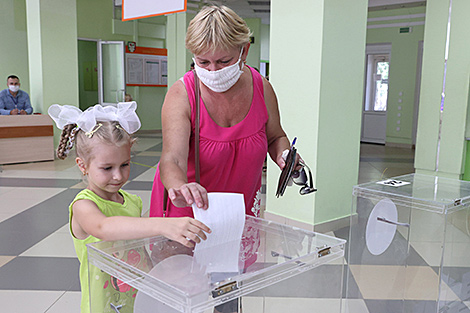 Observers: Belarus presidential election in line with the law