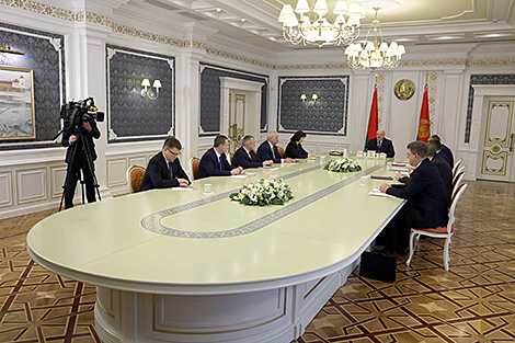Lukashenko slams attempts to intimidate members of election commissions in Belarus