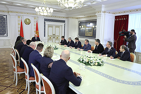 Lukashenko comments on self-exiled opposition’s calls to vote against all