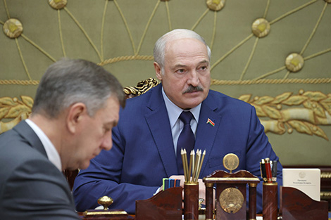 Lukashenko meets with Industry Ministry officials