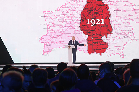 Лукашенко: белорусский народ формировался в единую нацию в немыслимых испытаниях