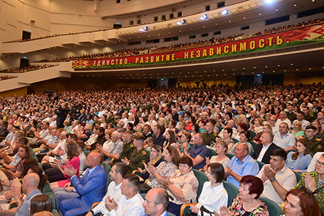 "Вы сапраўдныя нашчадкі пераможцаў". Выступление Лукашенко на торжественном собрании ко Дню Независимости Беларуси