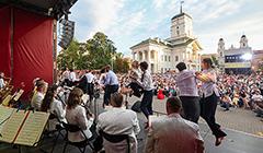 Summer in Minsk: Concerts in the Upper Town, open-air cinema, and theater evenings at an ancient estate