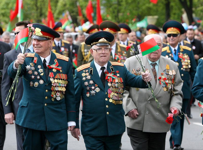 Праздничное шествие ветеранов в Минске