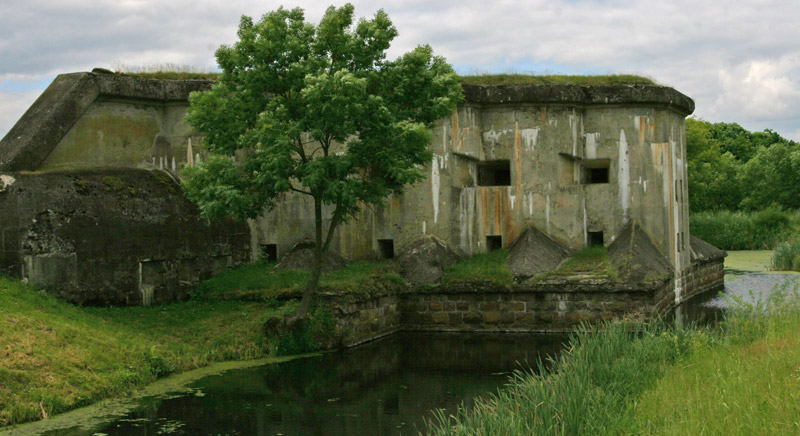 Памятник фортификационного строительства - пятый форт Брестской крепости