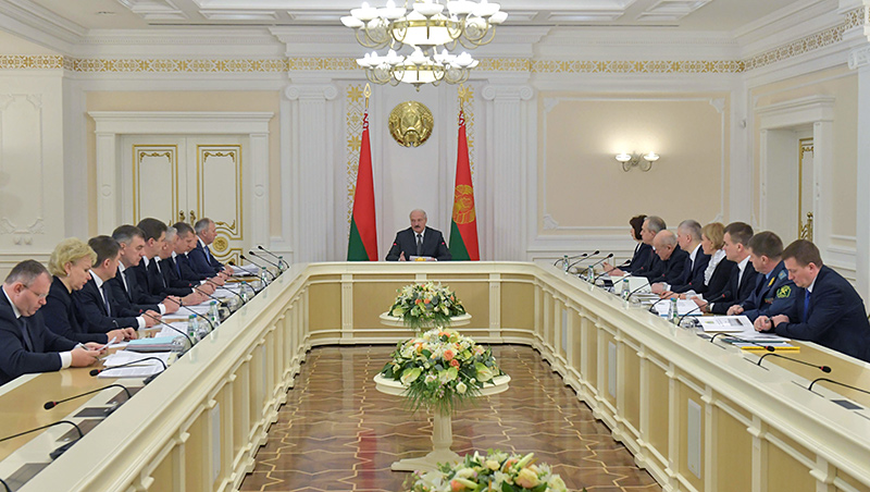 Во время совещания Президента с руководством Совета Министров