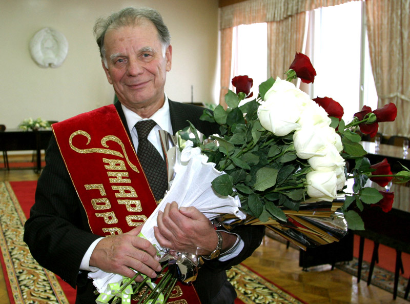 Zhores Alferov is bestowed a title “The Honorary Citizen of Vitebsk”