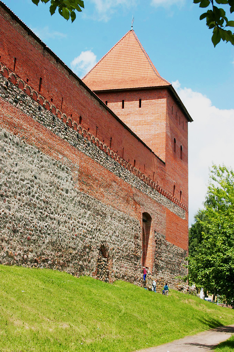 Lida Castle in spring