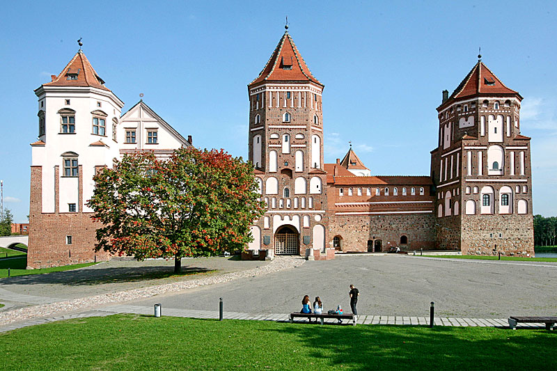 Mir Castle