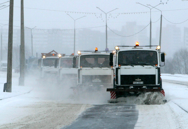 Snow-clearing machines in Gomel