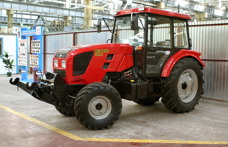Tractor Belarus-921.3